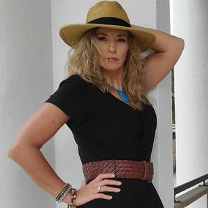 Meet your Posher, Holly